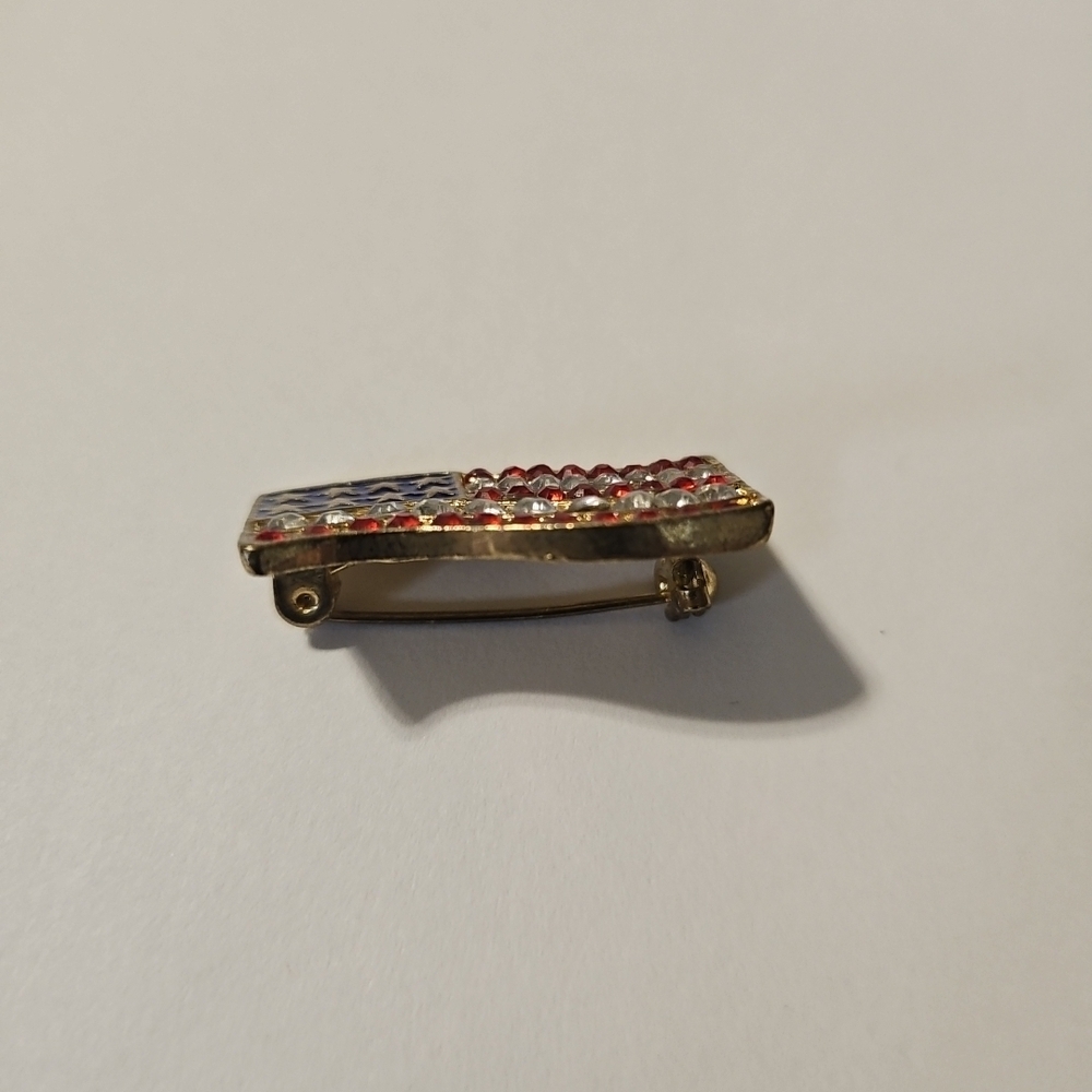 Vintage Rhinestone USA American Flag July 4 Patriotic GoldTone Brooch Pin - Picture 11 of 14
